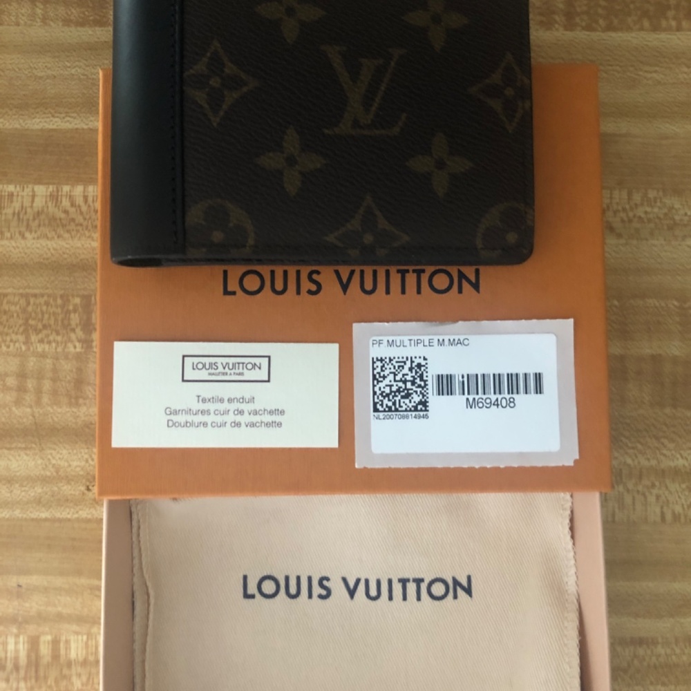 Wallet - Picture 2 of 2